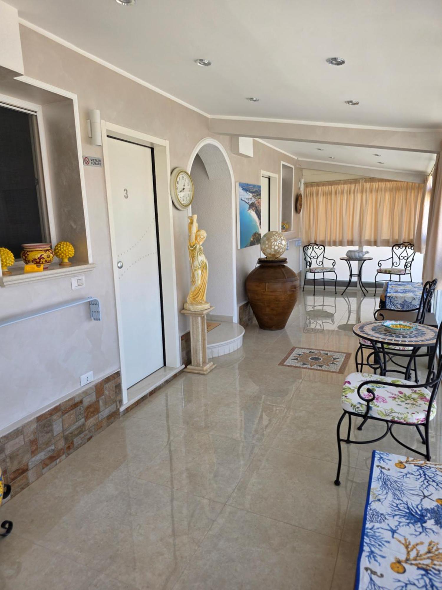 La Perla Del Tirreno Bed & Breakfast Tropea Eksteriør bilde
